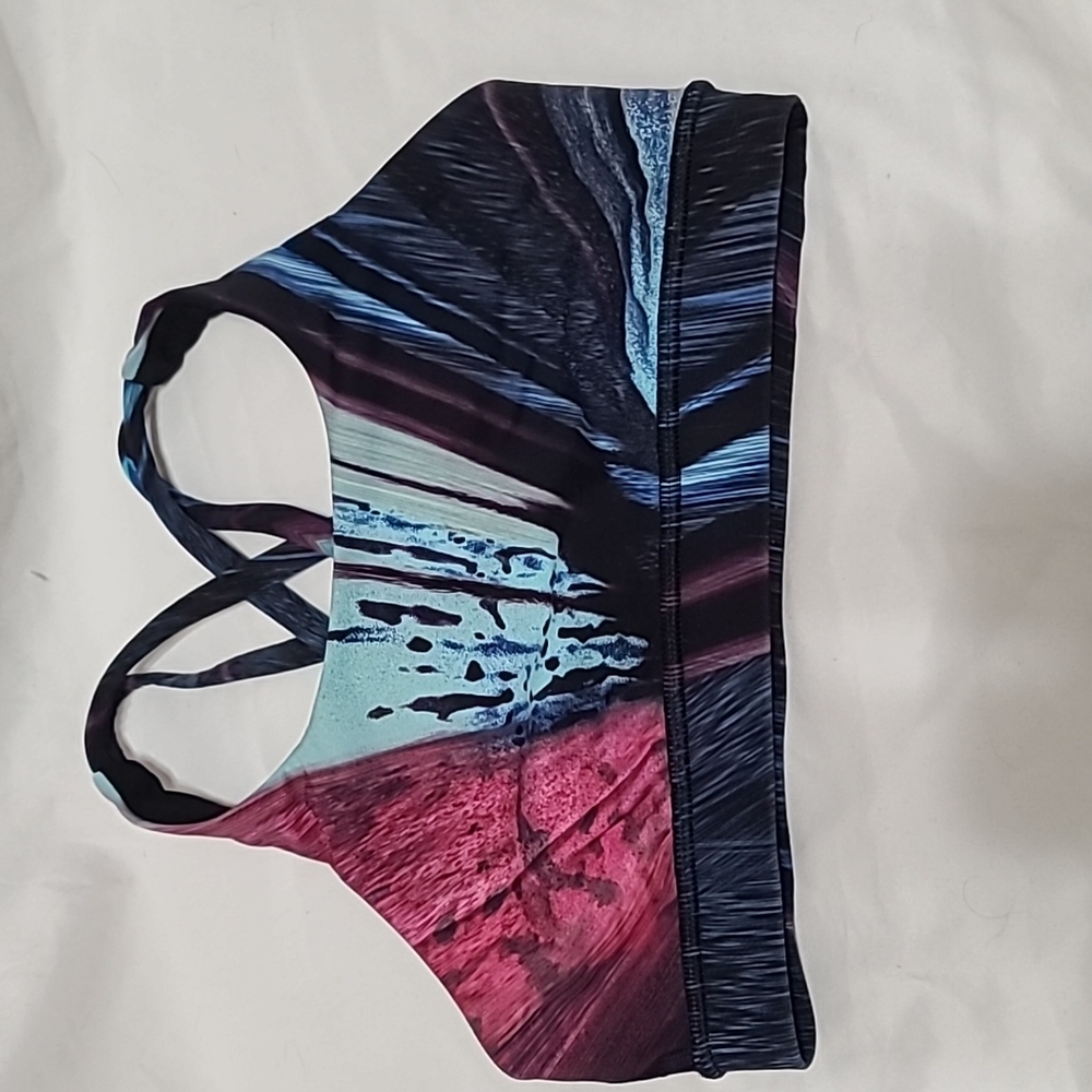 Lululemon energy sports bra size 4 special edition pattern